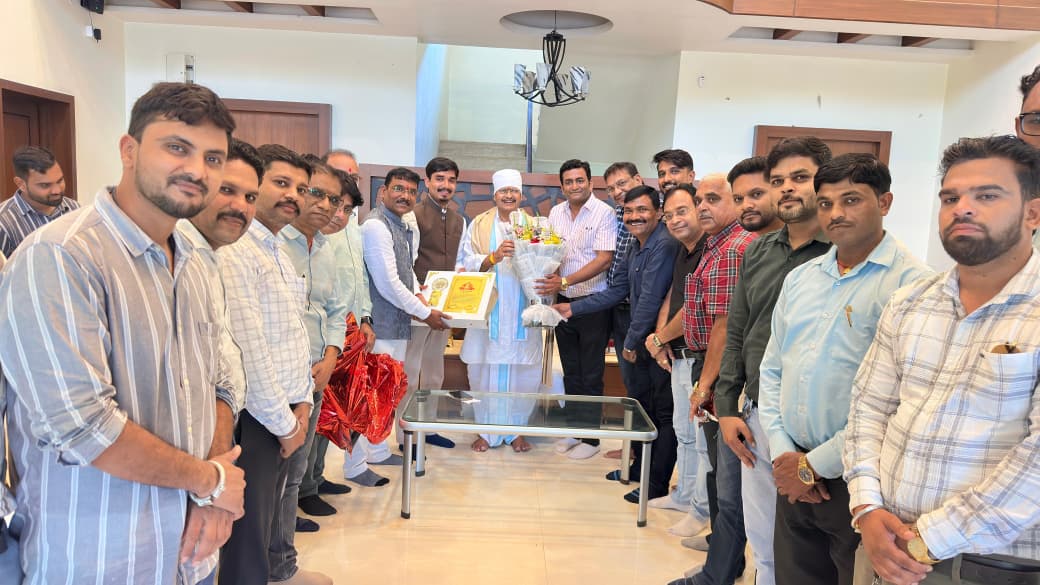 इंजीनियर्स फोरम की नवनियुक्त कार्यकारिणी ने विधायक शैलेंद्र कुमार जैन से की सौजन्य भेंट